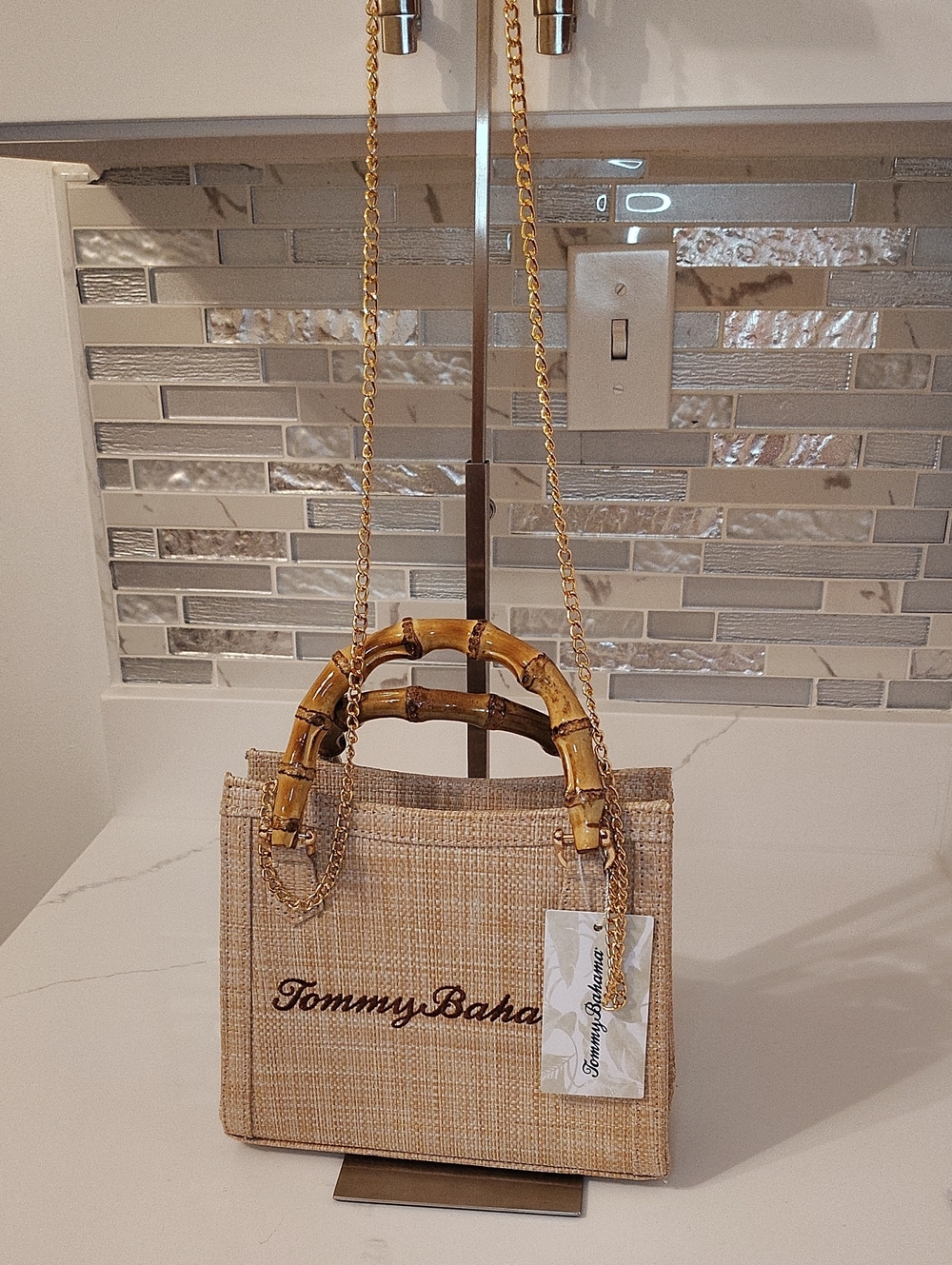 NWT Tommy Bahama Woven Straw Tote w/ Bamboo Handles - Picture 9 of 9